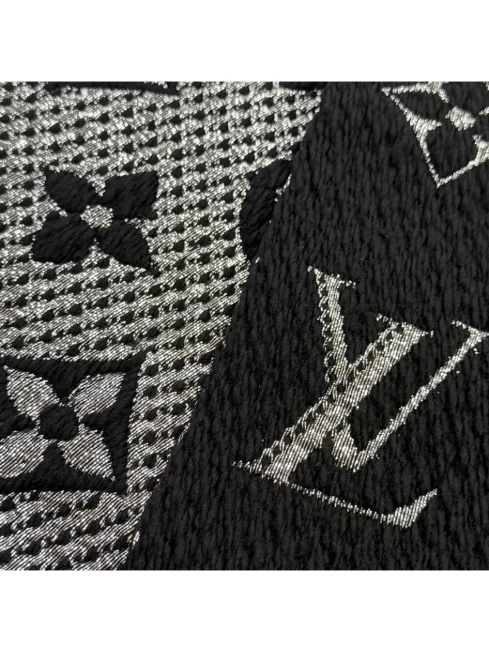 Louis Vuitton Logomania Scarf Shine Wool Silk Monogram Fringed